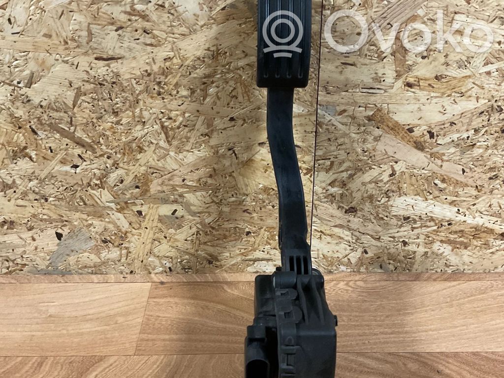 Ford Focus C-MAX Accelerator throttle pedal 