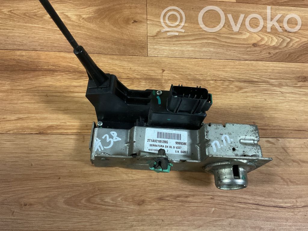 Ford Transit -  Tourneo Connect Front door lock 