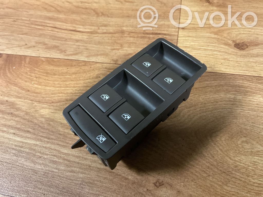 Opel Insignia A Electric window control switch 