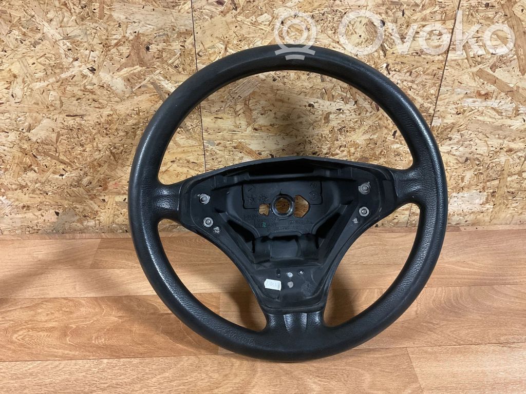 Mercedes-Benz C W203 Ohjauspyörä 