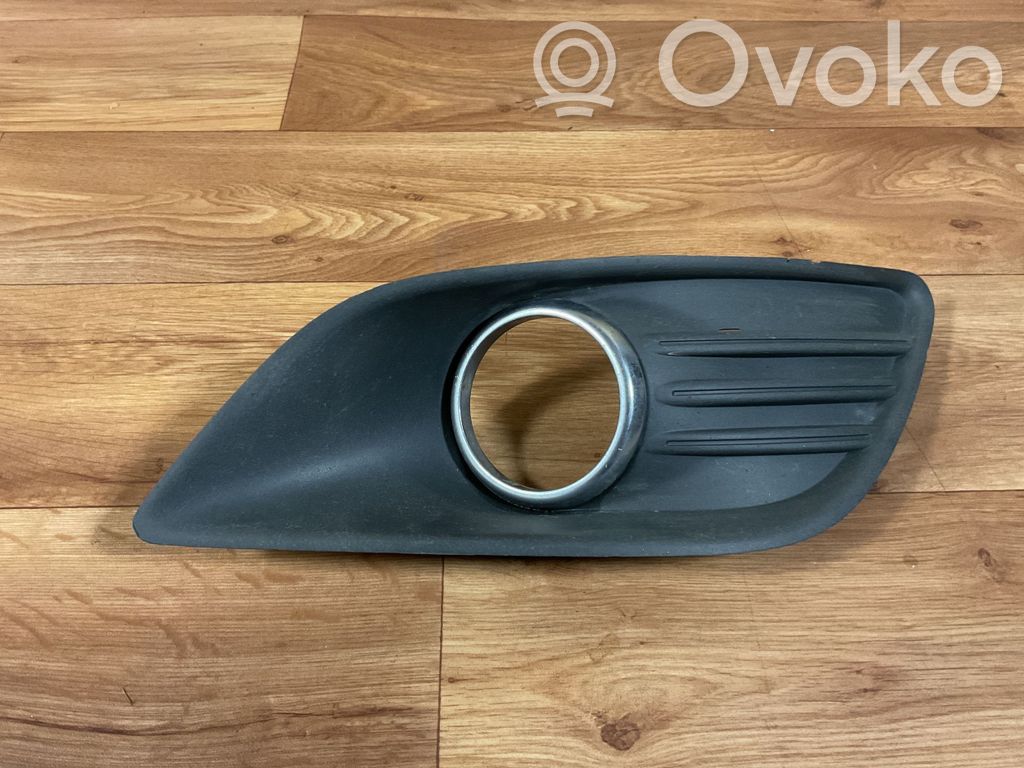 Ford Focus Front fog light trim/grill 