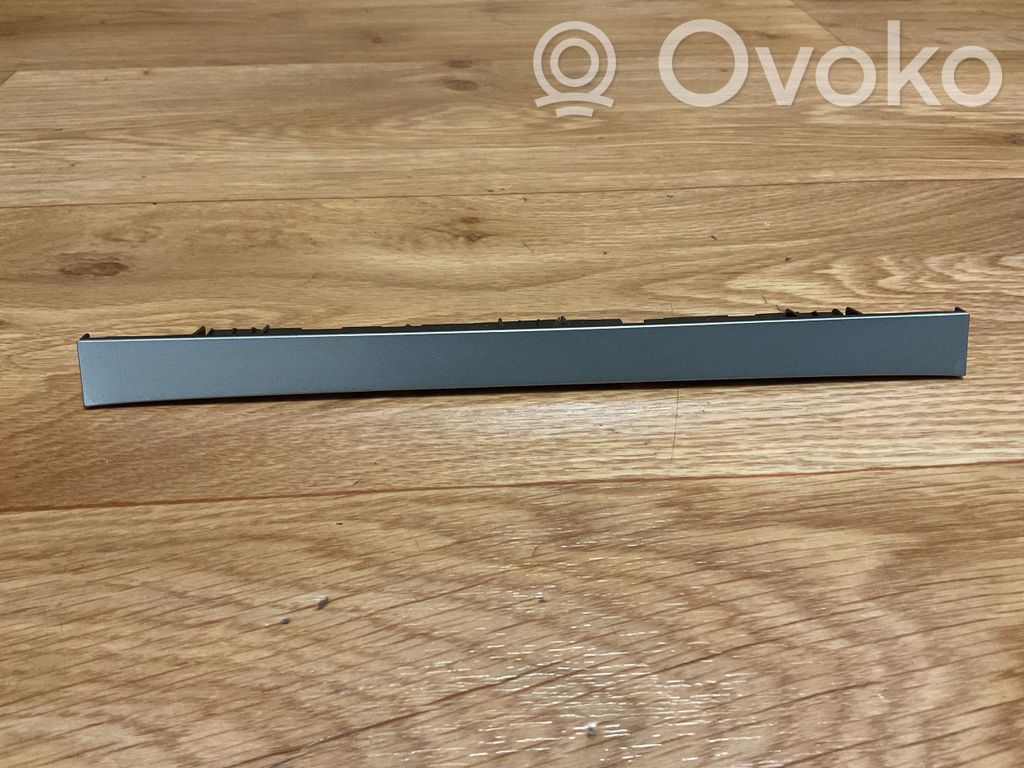 Volkswagen PASSAT B6 Ramă ornament torpedou bord 