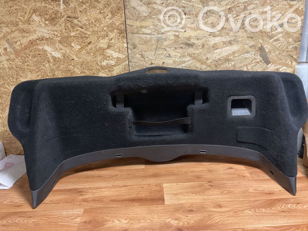 Opel Insignia A Moldura de la puerta trasera 
