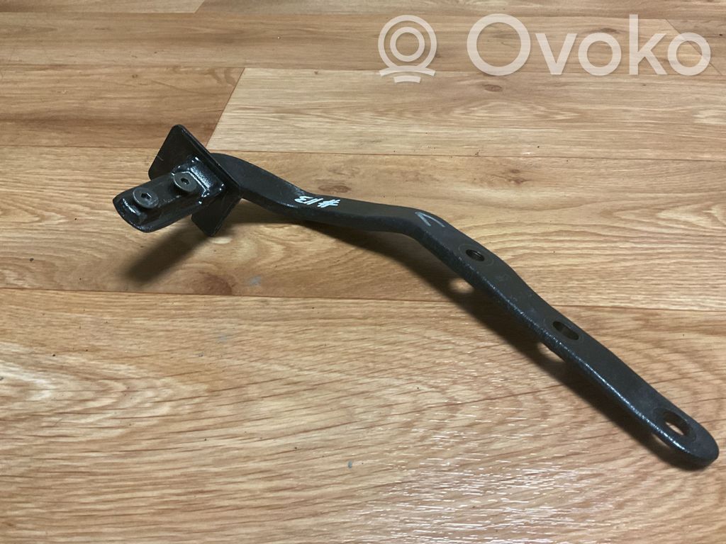 Volvo V70 Tailgate/trunk/boot hinge 