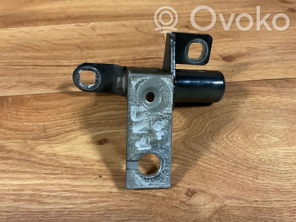 Ford Mondeo MK IV Front door upper hinge 