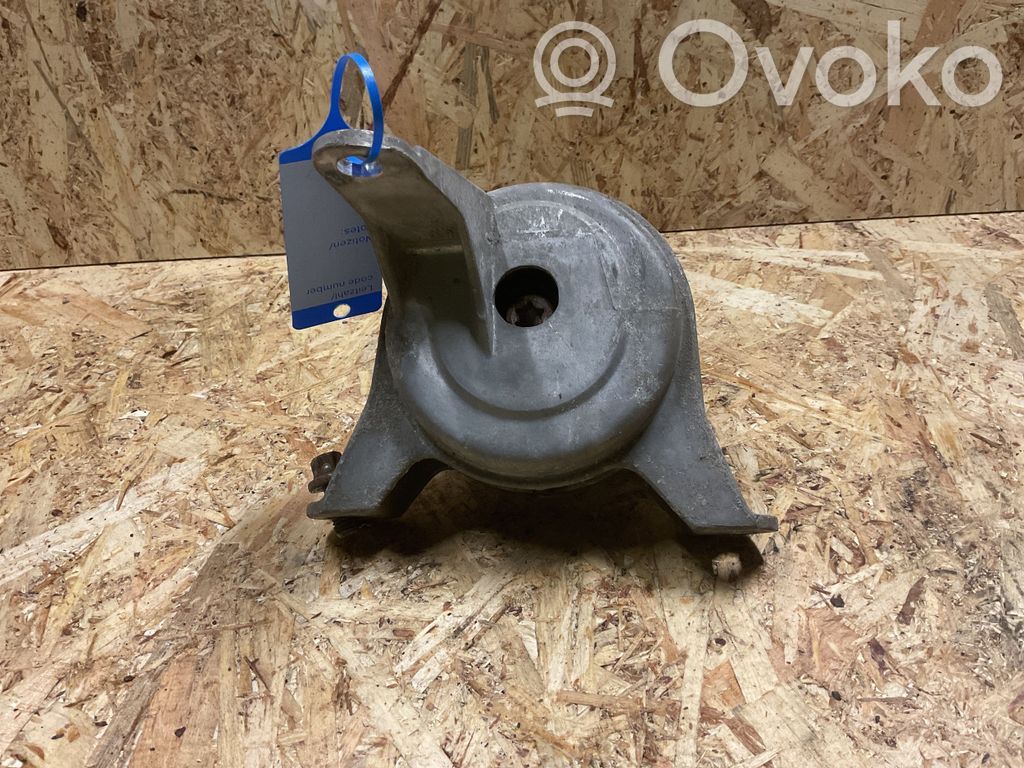 Engine mount bracket   90539246,5684055