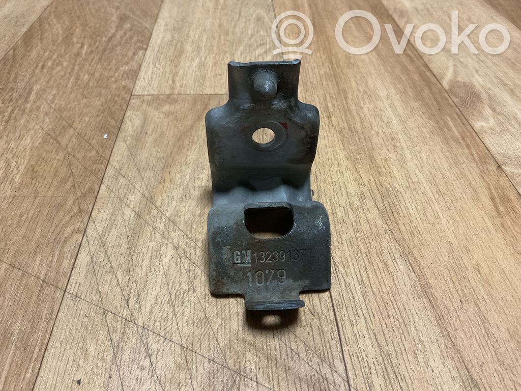 Opel Insignia A Suport radiator 