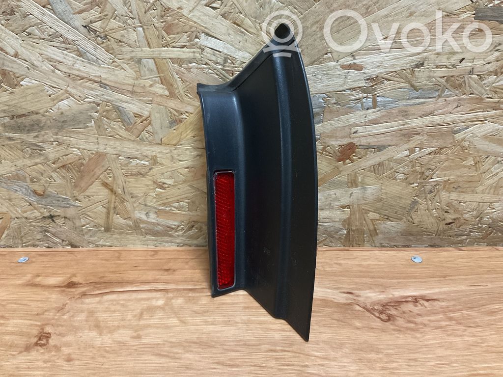Volkswagen PASSAT B6 Reflector spate 