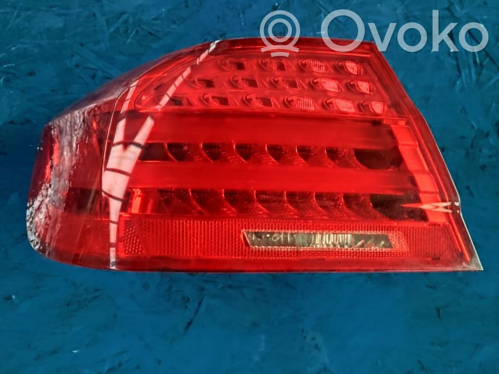 Rear/tail lights set   H3725195705