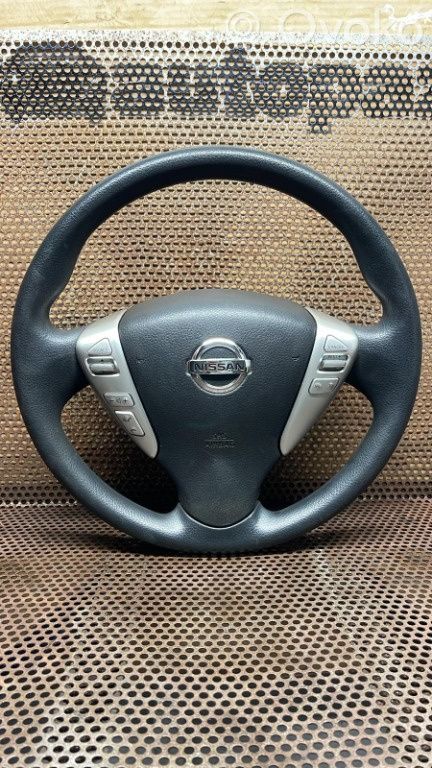 Nissan Note (E11) Steering wheel 