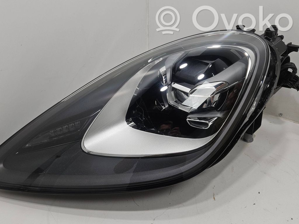 Porsche Cayenne (9Y0 9Y3) Lampa przednia 