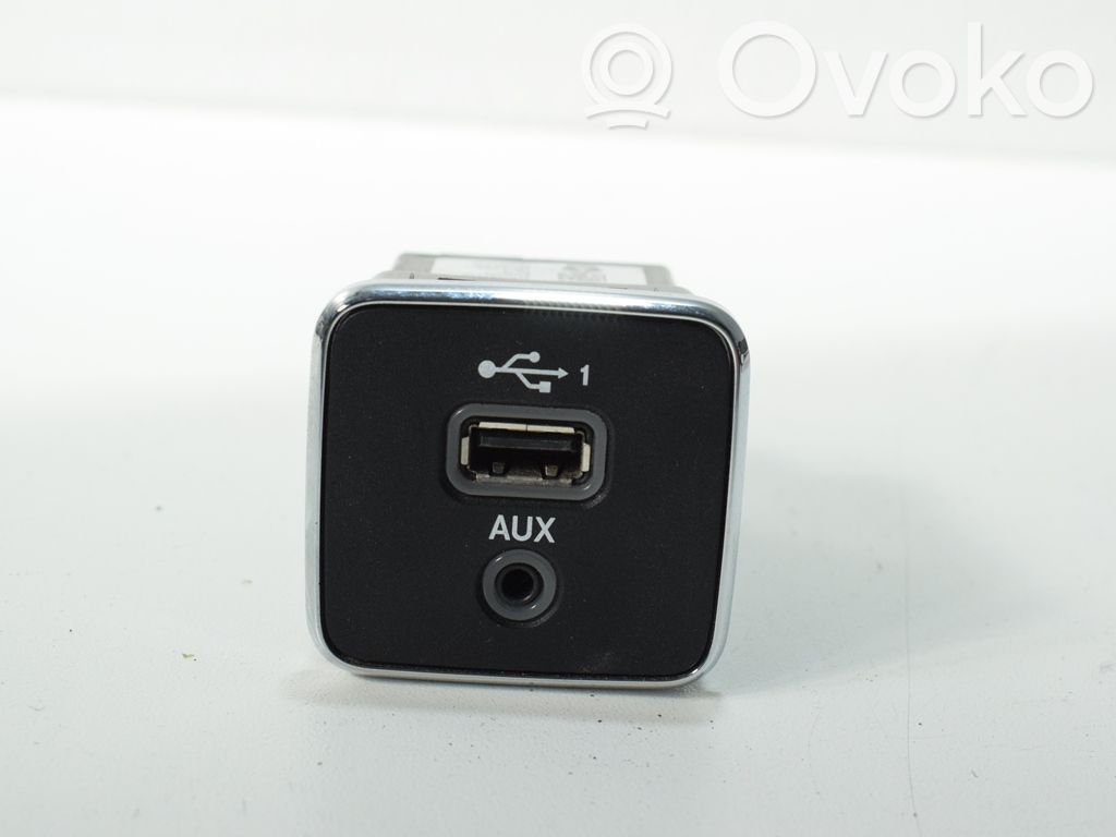 Jeep Compass AUX savienotājs 