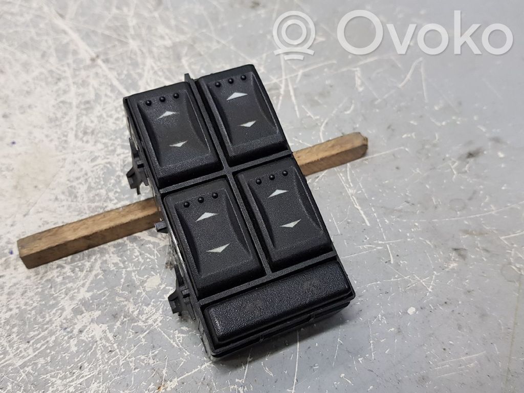 Ford Mondeo Mk III Otros interruptores/perillas/selectores 