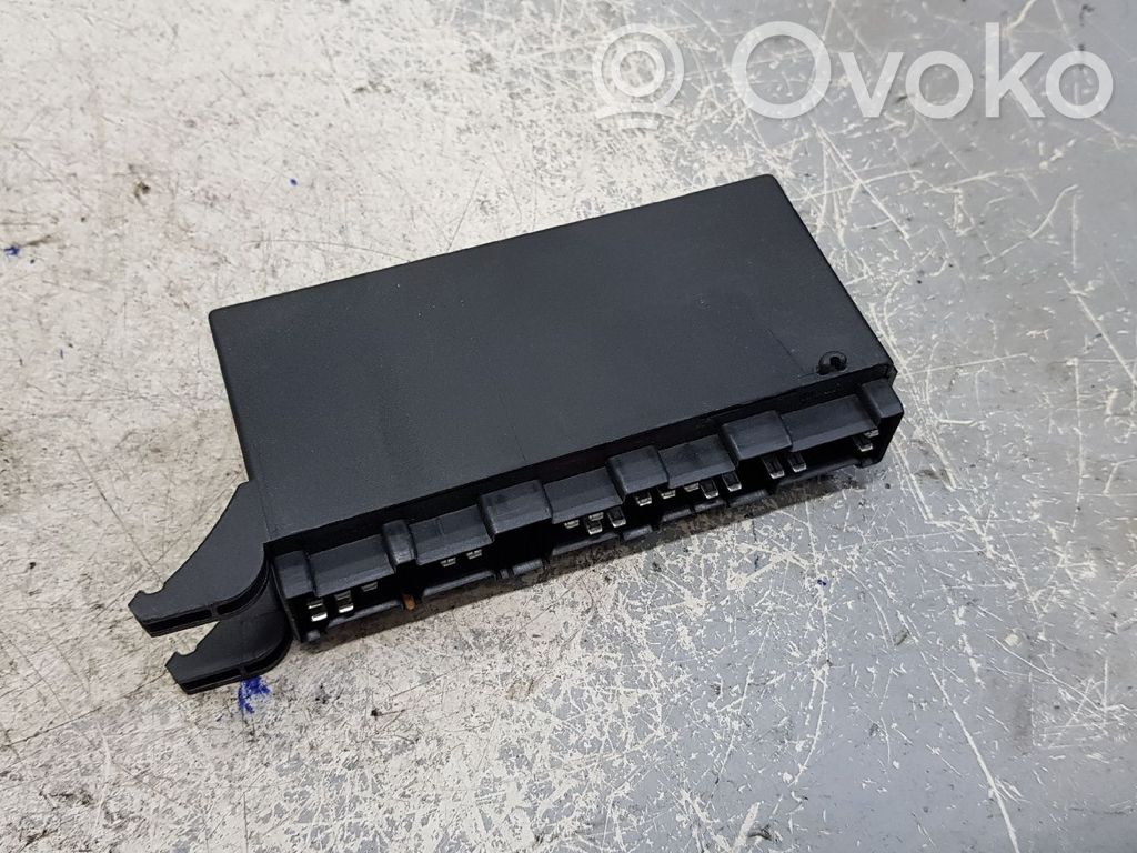 Mercedes-Benz C W202 Unité de commande / module de verrouillage centralisé porte 