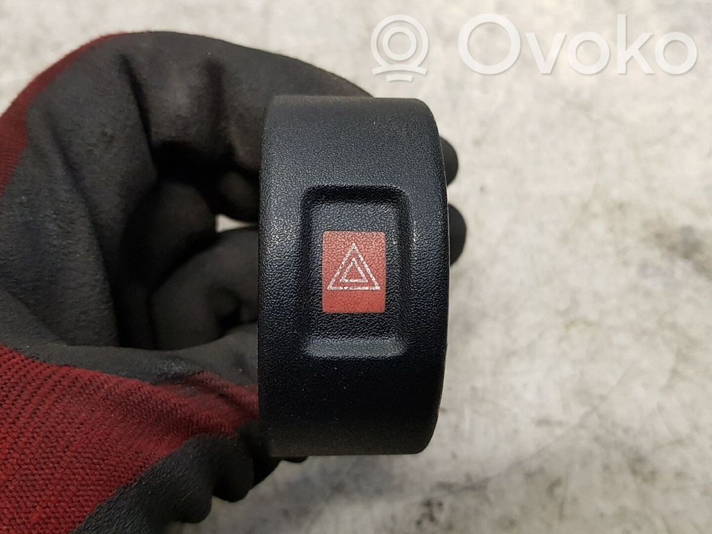 Opel Astra G Hazard light switch 