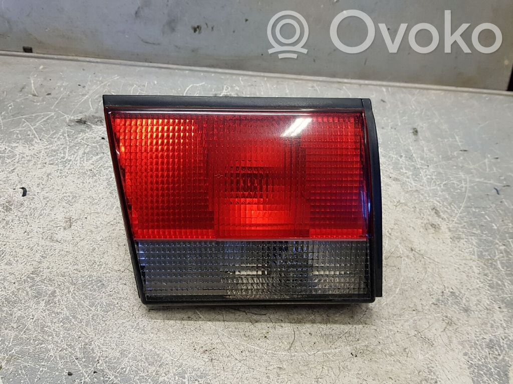 Saab 900 Aizmugurējais lukturis virsbūvē 
