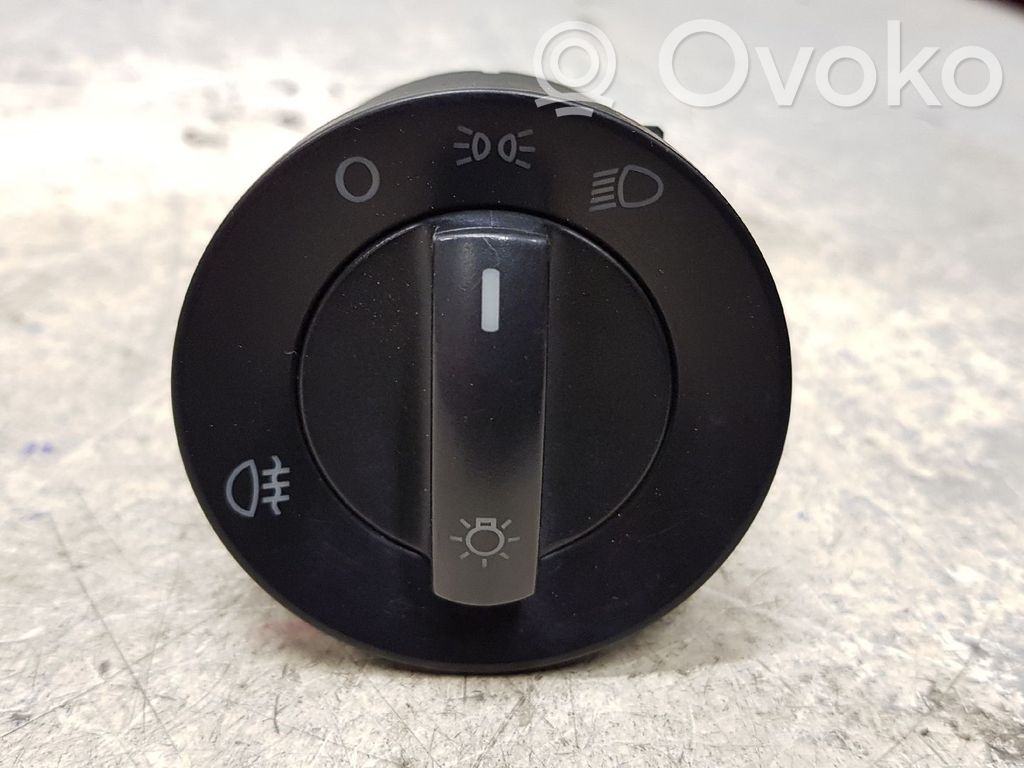 Volkswagen Polo IV 9N3 Interruptor de luz 
