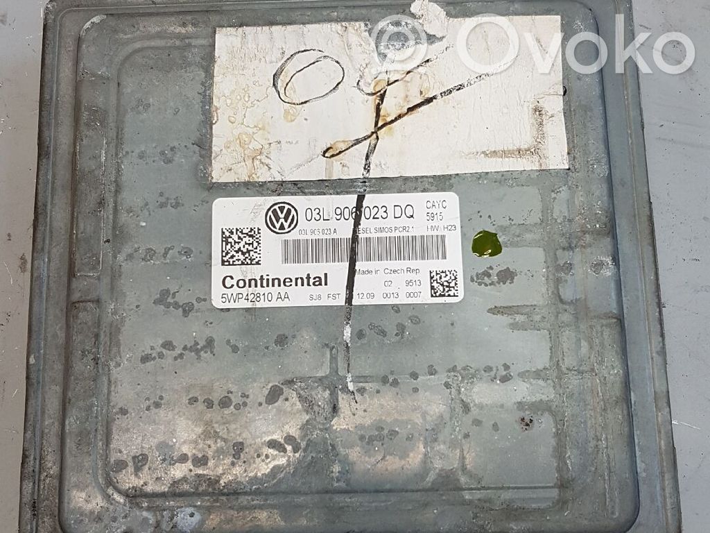 Volkswagen Golf VI Engine control unit/module 