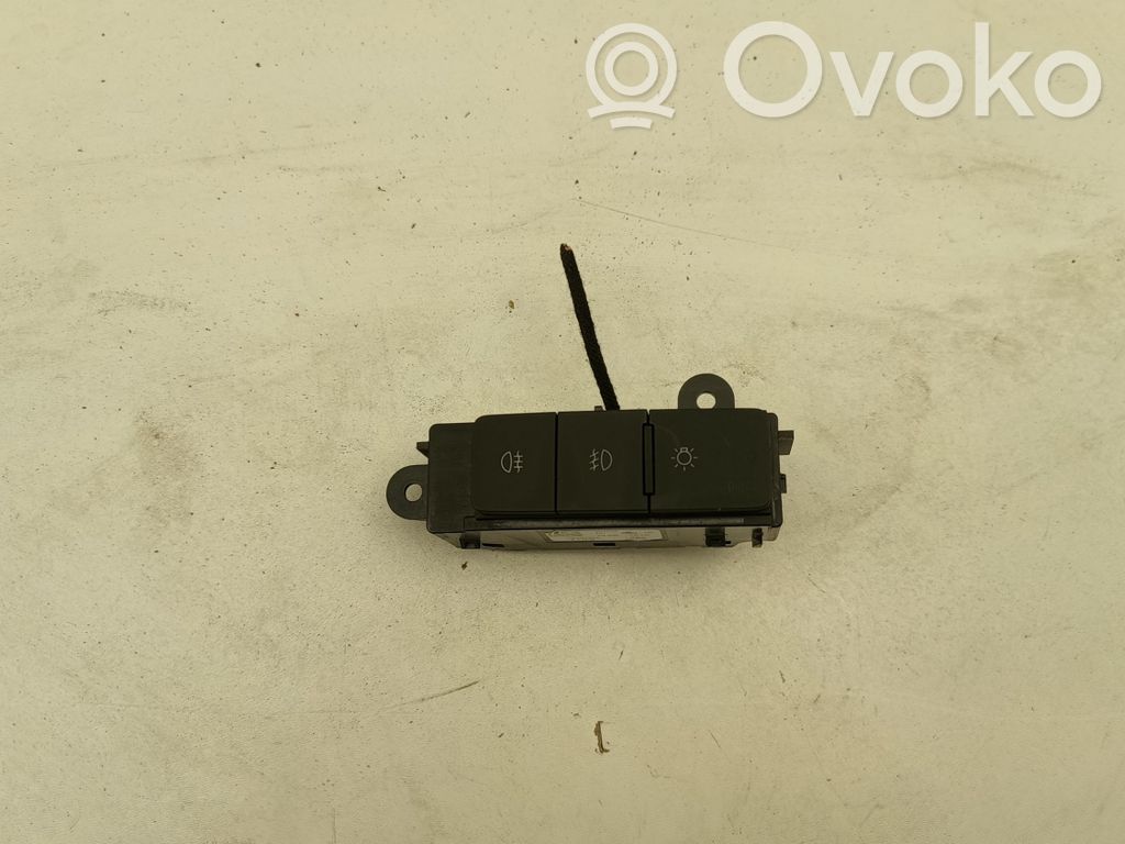 Skoda Octavia Mk4 Light switch 