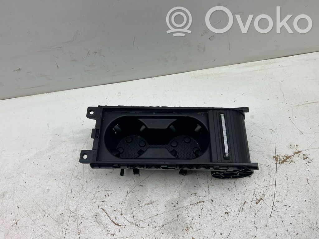Skoda Octavia Mk4 Uchwyt na kubek deski rozdzielczej 