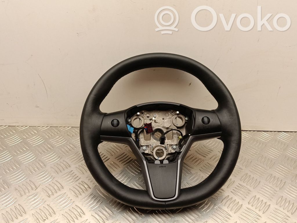 Tesla Model Y Vairas 