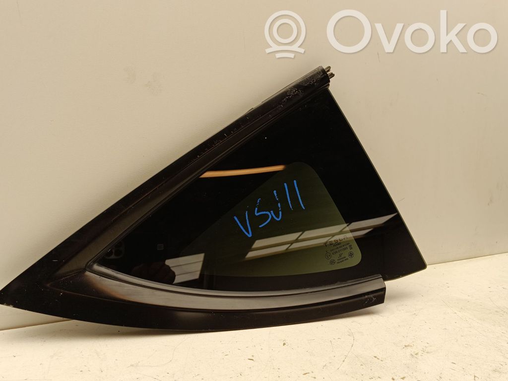 Tesla Model Y Rear side window 