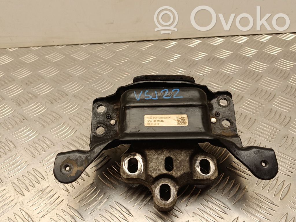 Volkswagen Golf VII Engine mount bracket 