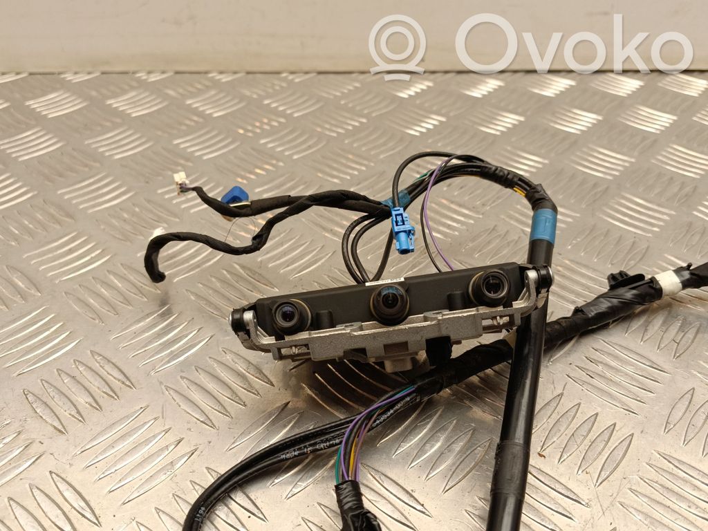 Tesla Model Y Windshield/windscreen camera 