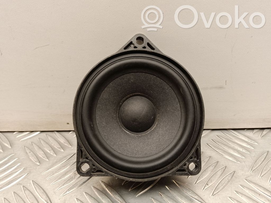Tesla Model Y Panel speaker 