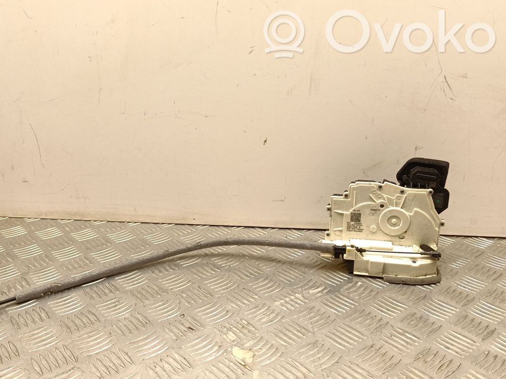 Volkswagen ID.4 Zamek drzwi przednich 
