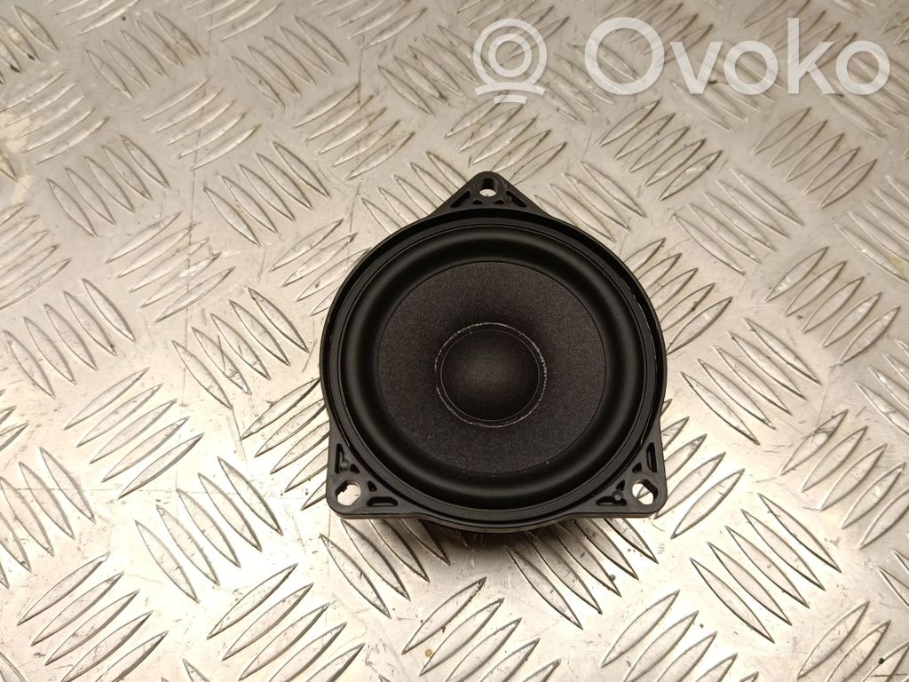 Tesla Model Y Panel speaker 