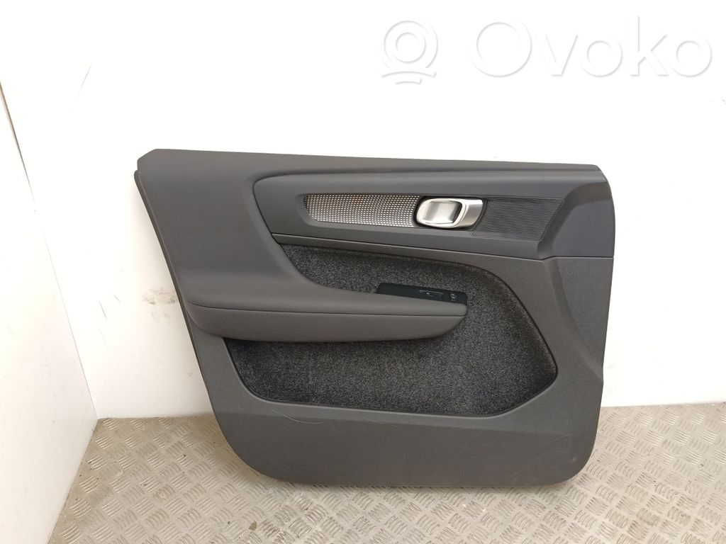 Volvo XC40 Front door card panel trim 