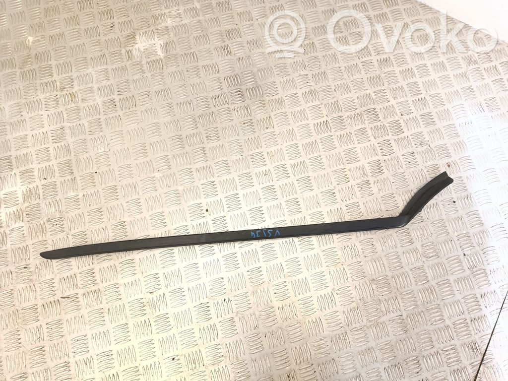 Volvo XC40 Windshield trim 