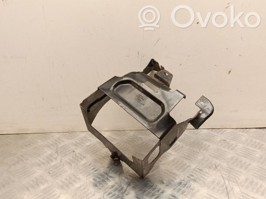 Volvo XC40 Mocowanie akumulatora 