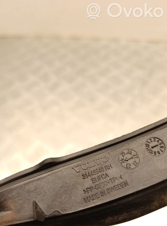 Volvo XC40 Windshield trim 