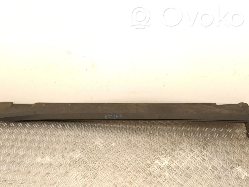 Polestar 2 Moldura del faldón delantero lateral 