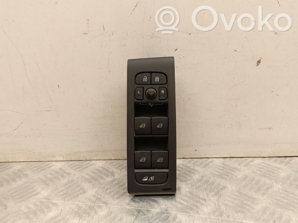 Volvo XC40 Electric window control switch 