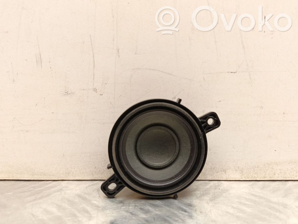 Tesla Model Y Panel speaker 