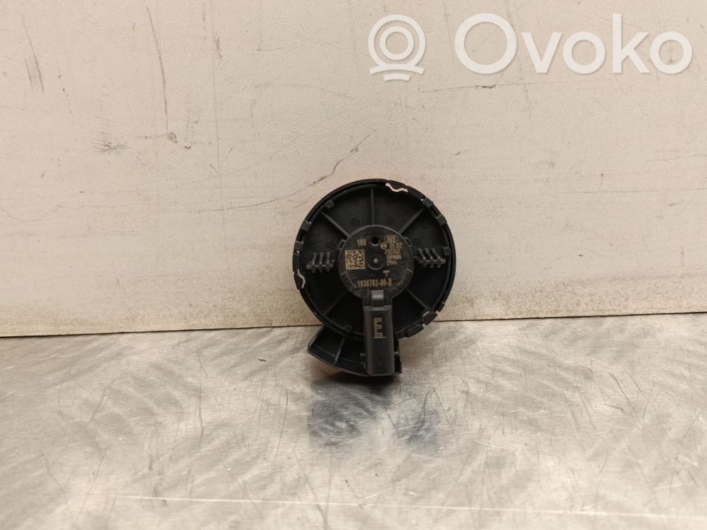Turvatyynyn törmäysanturi   103676200B