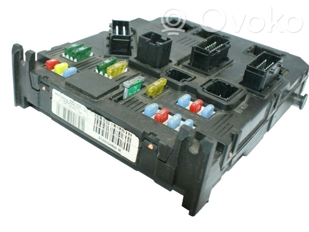 Peugeot 407 Central body control module 