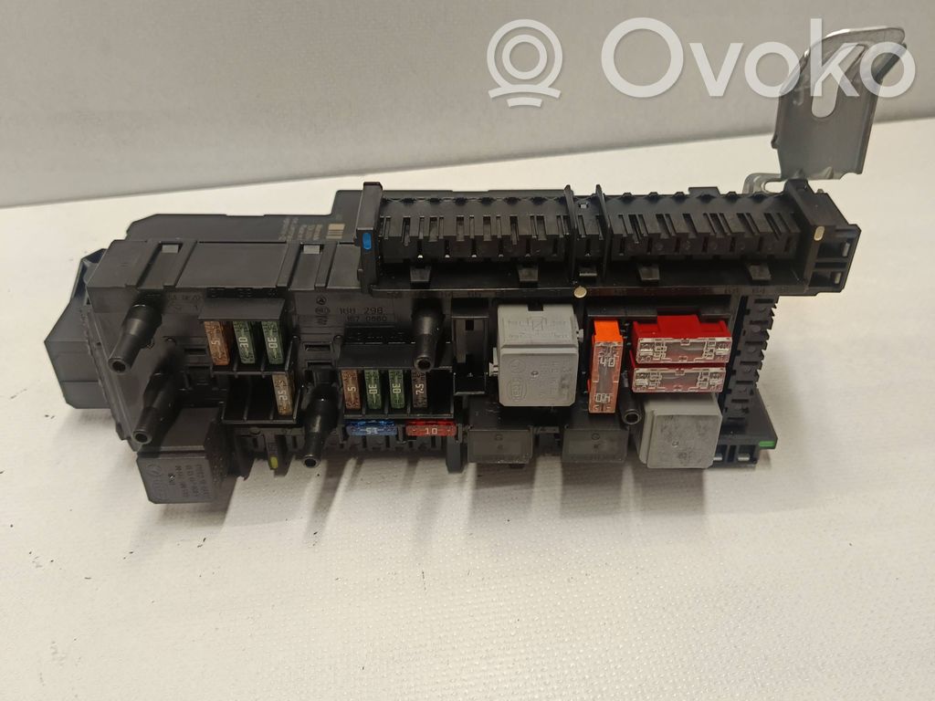 Mercedes-Benz E C207 W207 Comfort/convenience module 