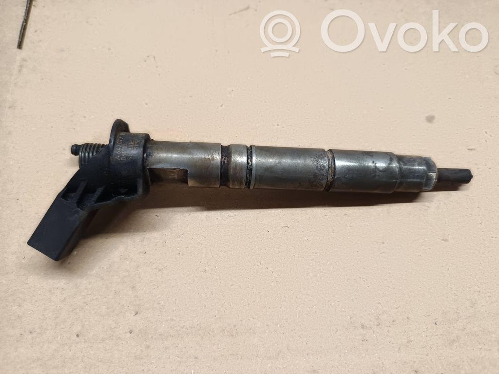 Inyector de combustible   A6420700587,060110,045115027