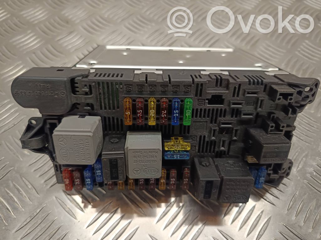Mercedes-Benz E W211 Fuse module 