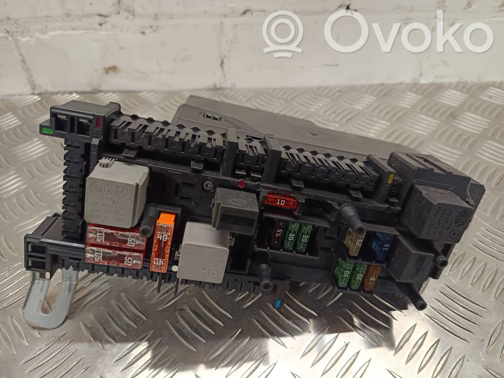 Mercedes-Benz E W212 Fuse module 
