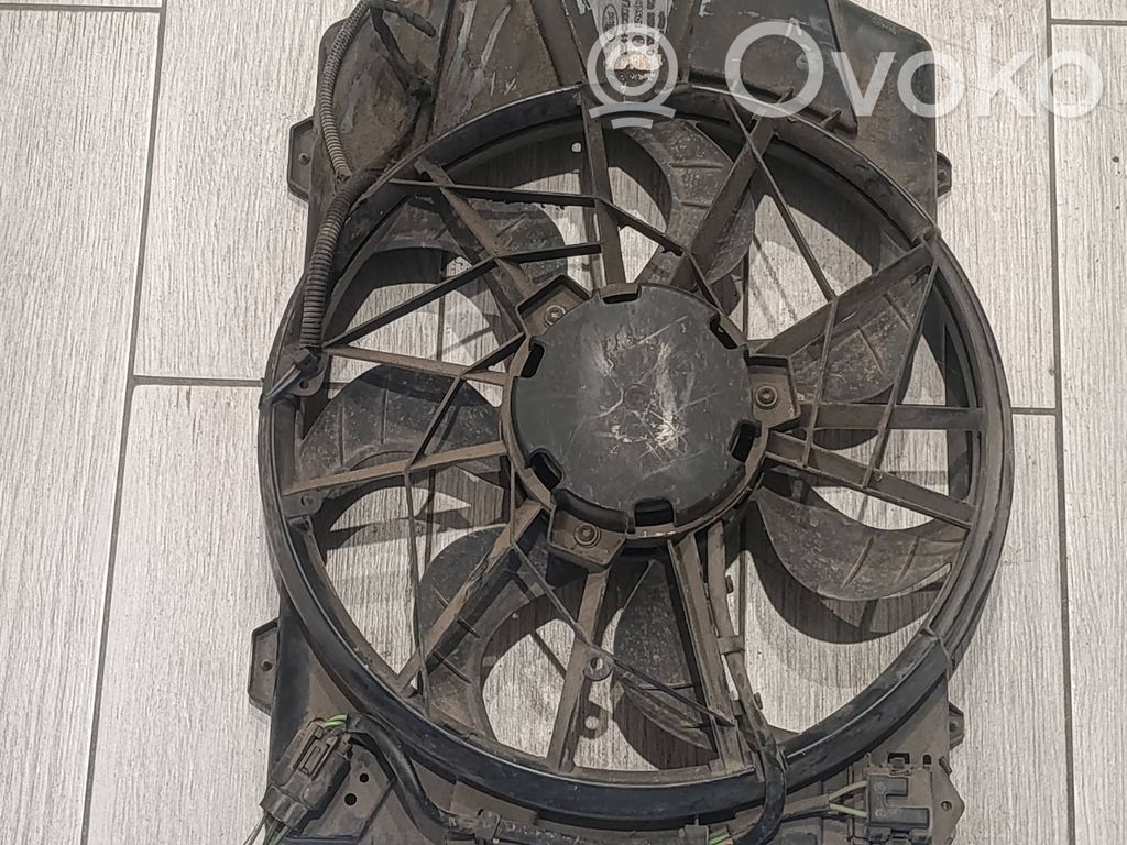 Ford Focus Elektrisks radiatoru ventilators 
