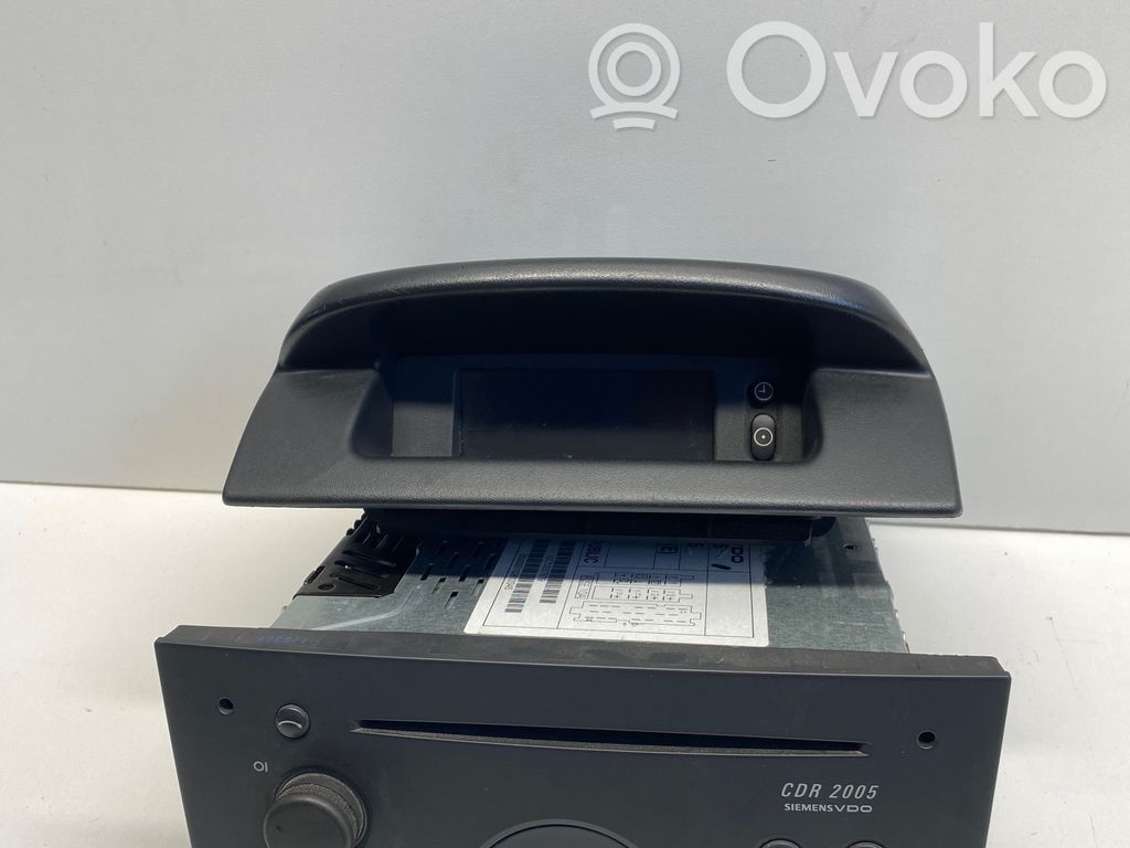 Opel Vivaro Panel / Radioodtwarzacz CD/DVD/GPS 