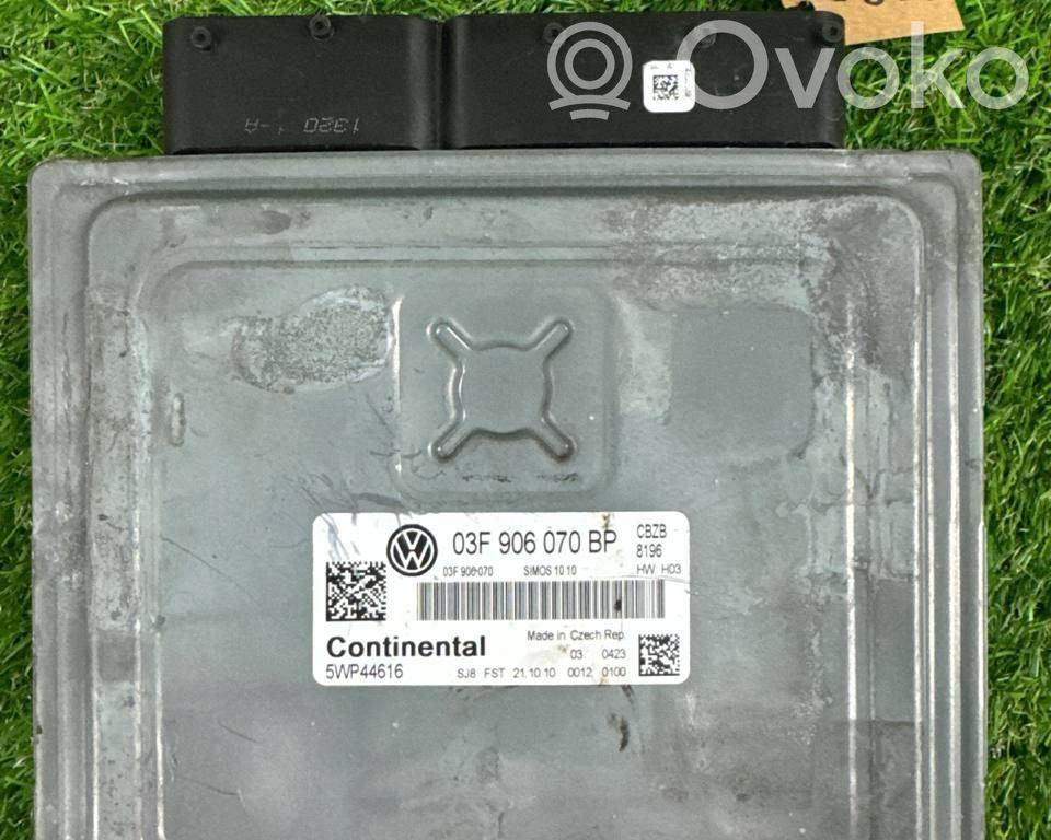 Volkswagen Golf VI Engine control unit/module 