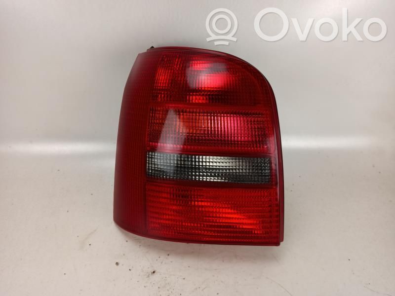 Audi A4 S4 B5 8D Lampa tylna 