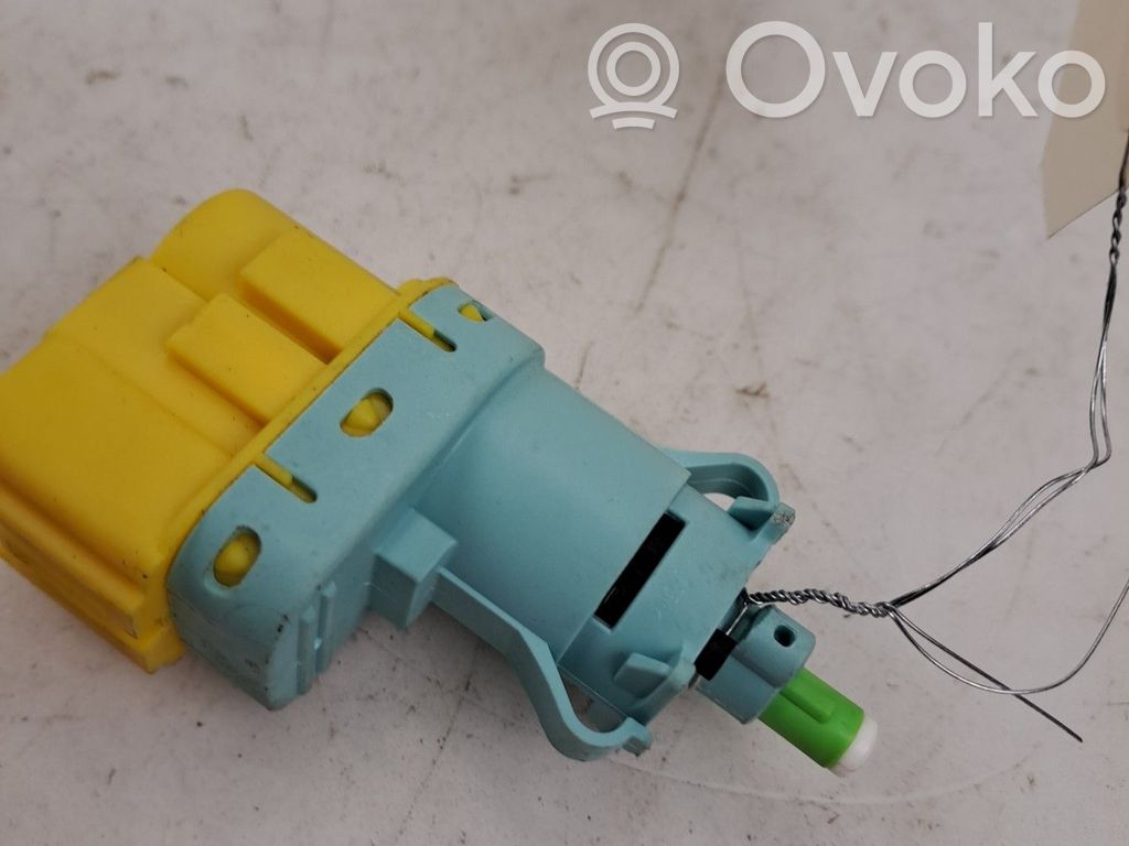 Opel Movano C Brake pedal sensor switch 
