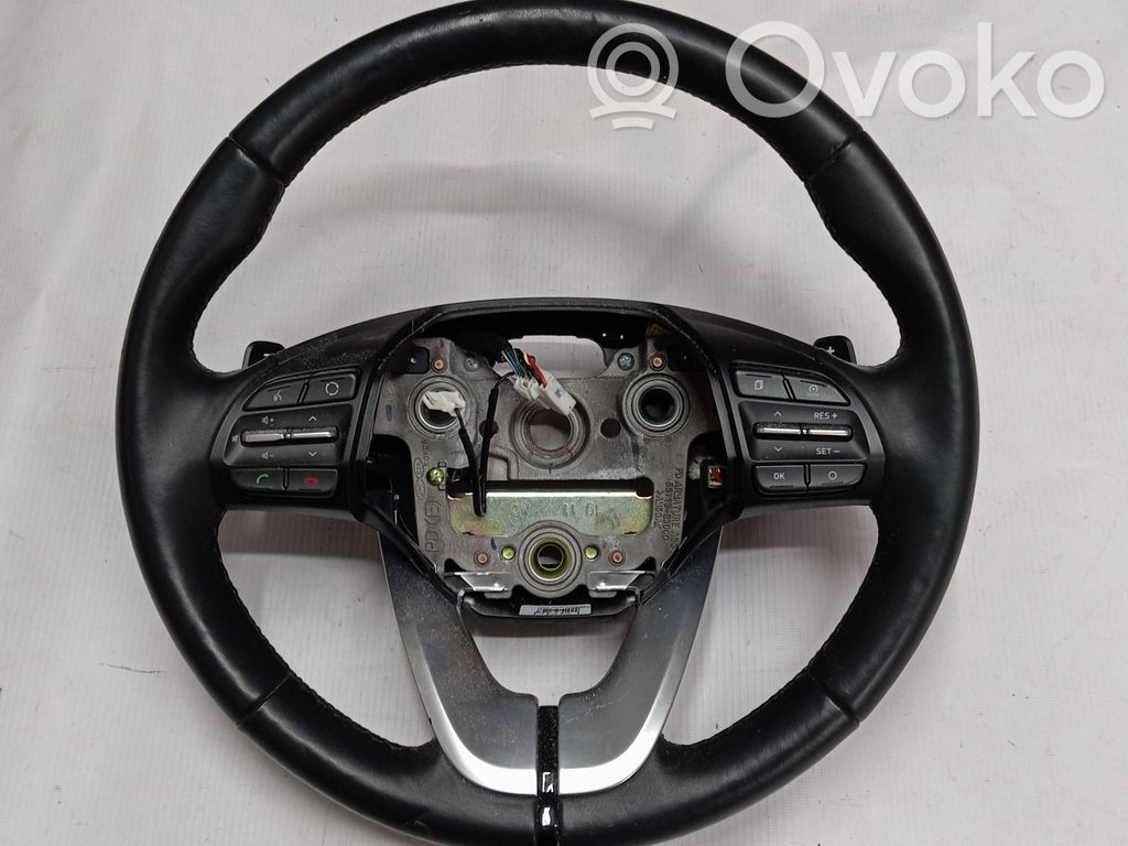 Hyundai i30 Ohjauspyörä 